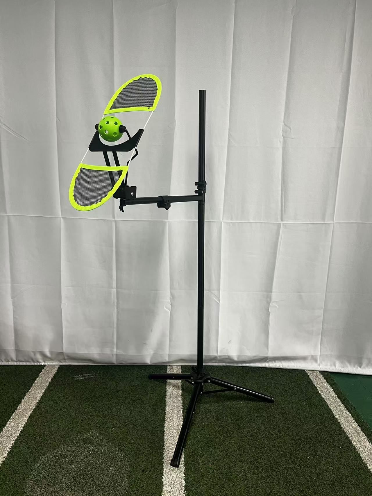 Multi - angle spin ball training device